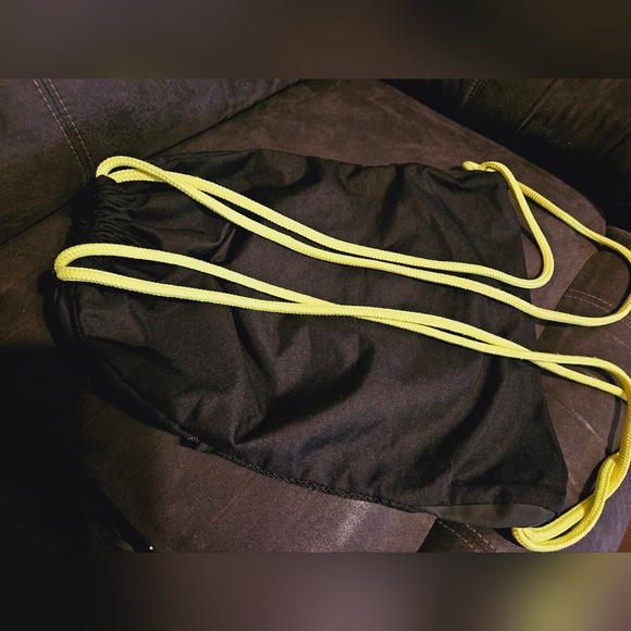 ADIDAS drawstring backpack - Picture 4 of 8